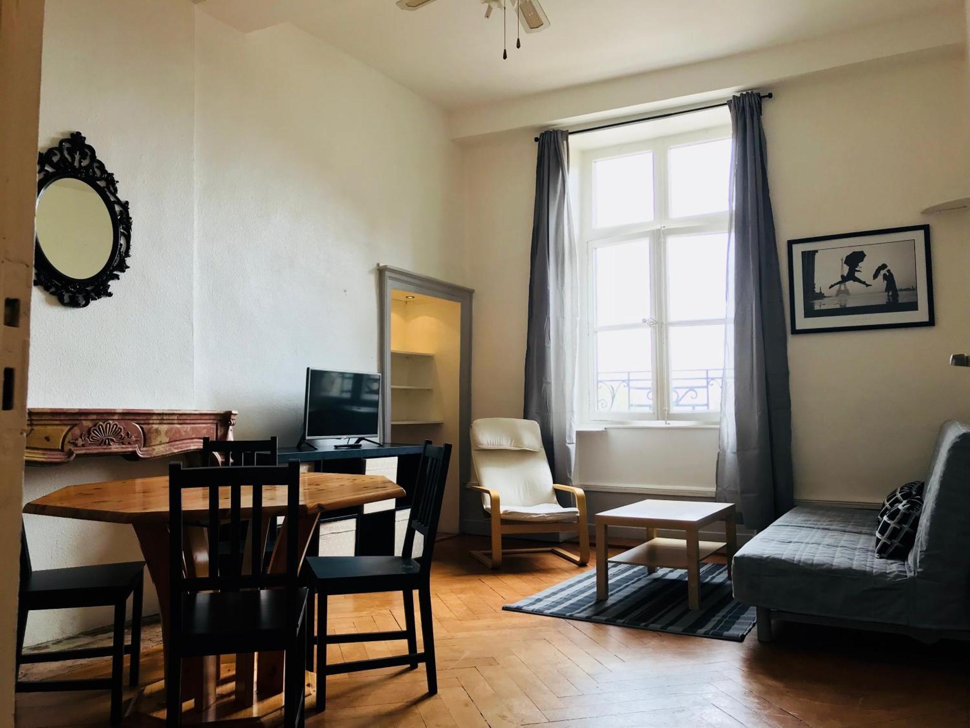 Nos Studios Au Centre Ville A Доль Екстер'єр фото